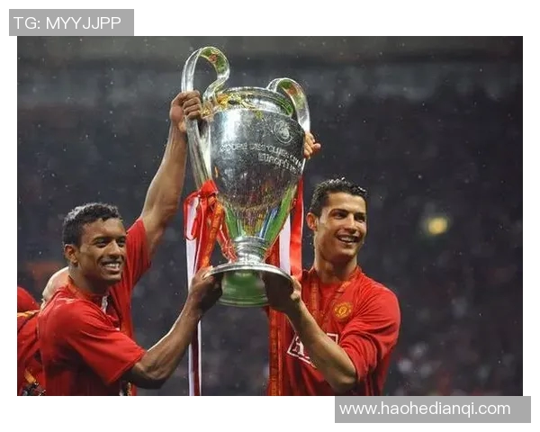 碧眼足球明星全解析及其辉煌成就与职业生涯回顾 碧眼足球明星全解析及其辉煌成就与职业生涯回顾