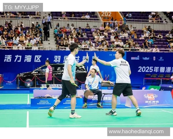 羽毛球盛宴:深入深圳羽毛球队的训练与比赛节奏探讨 羽毛球盛宴:深入深圳羽毛球队的训练与比赛节奏探讨