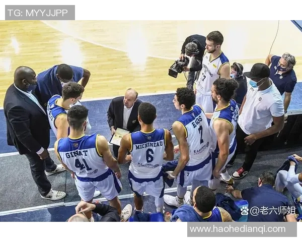 杭州篮球队配合问题引发热议球迷对战术执行和团队默契的不同看法 杭州篮球队配合问题引发热议球迷对战术执行和团队默契的不同看法